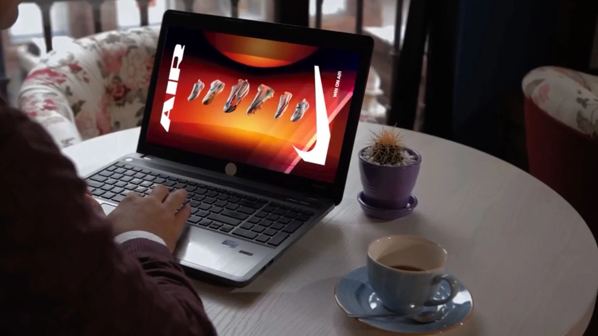 An omnichannel media plan across screens